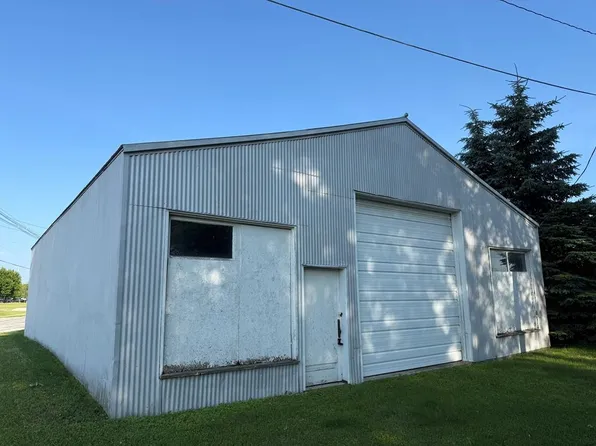 Division St, Algoma, WI 54201