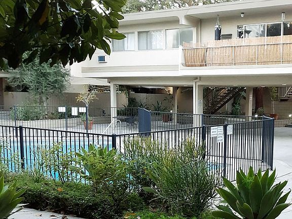2nd image of 17950 Burbank Blvd #19