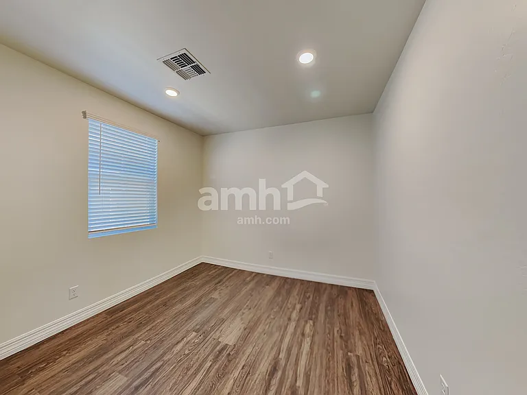 21467 S 231st St — Photo 13