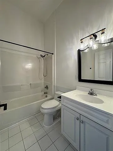 517 Communipaw Ave #3C — Photo 9
