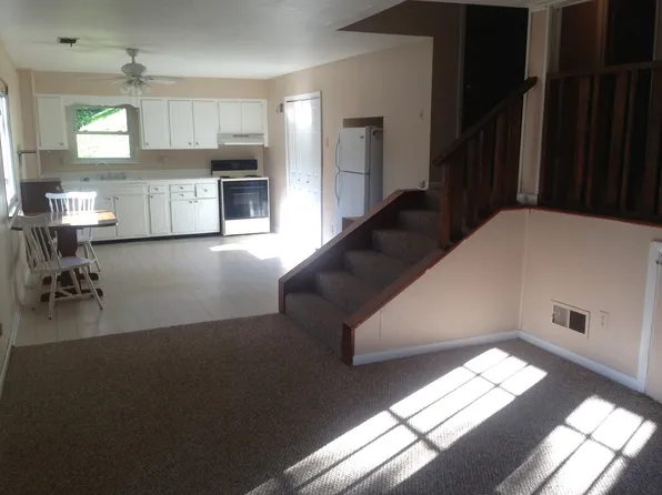 349 Gilmore Street, 349 Gilmore St #349C, Morgantown, WV 26505