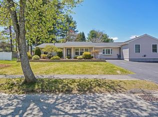 8 Glen Dr, Peabody, MA 01960