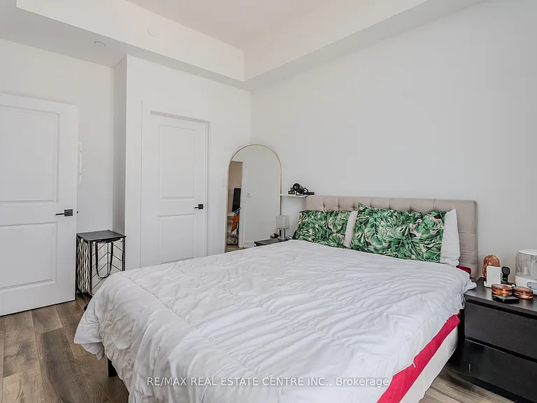 470 Dundas St E #1206 — Photo 19