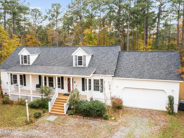 125 Spinnaker Point Road N, Oriental, NC 28571