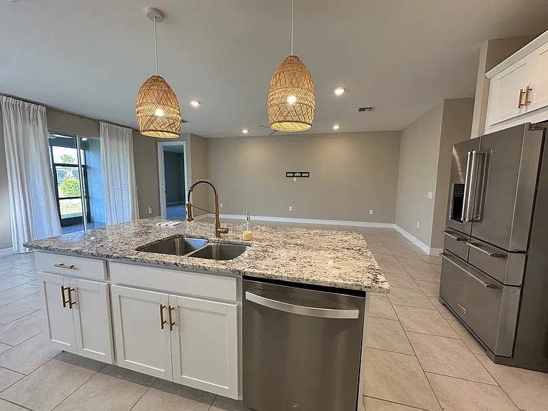 440 Coral Reef Pl — Photo 7