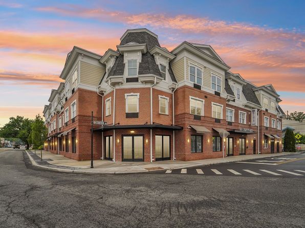 241 E Main St #213