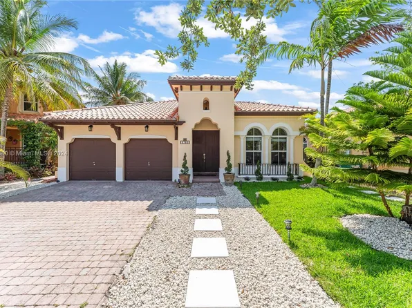 2720 SW 154th Ct, Miami, FL 33185