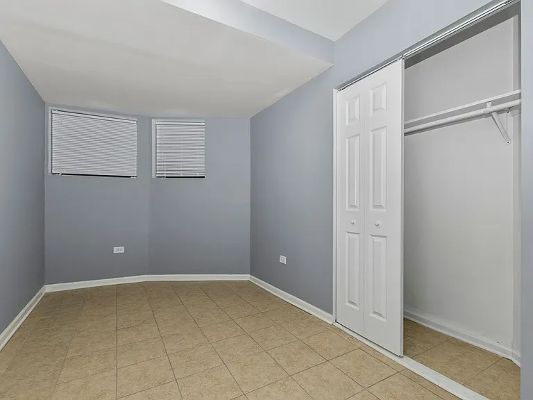 5226 S Michigan Ave — Photo 10