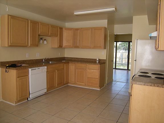 2nd image of 123 Windsor Pines Way APT I