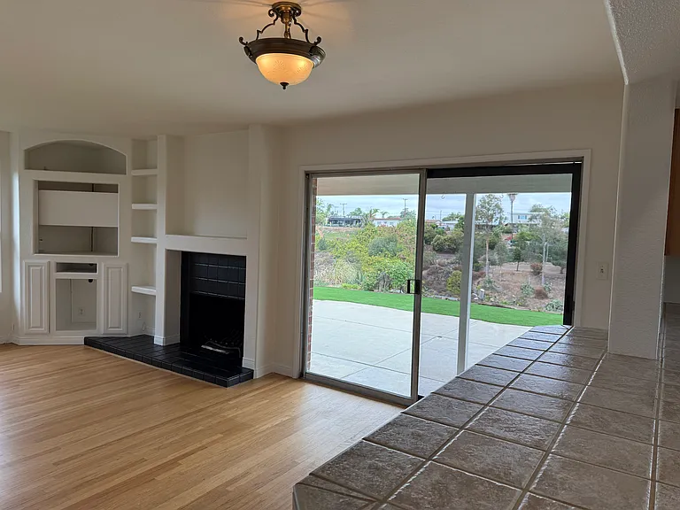 8870 Raejean Ave — Photo 10