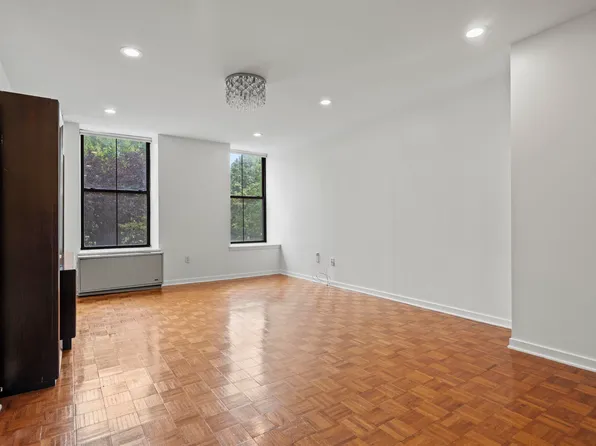 1 Greene Street image 3 of 28