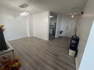 918 Harmon Cove Tower #918, Secaucus, NJ 07094
