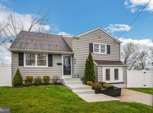 912 Hamilton Ct, Glendora, NJ 08029