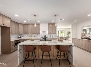 2825 E CAMPBELL Avenue, Phoenix, AZ 85016