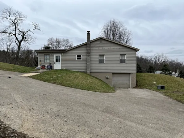 1070 Center Rd, East Liverpool, OH 43920