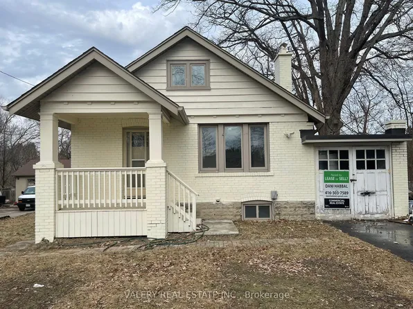 1561 Hurontario St #1, Mississauga, ON L5G 3H7