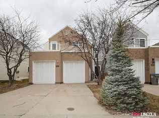 5820 Billings Ct, Lincoln, NE 68516