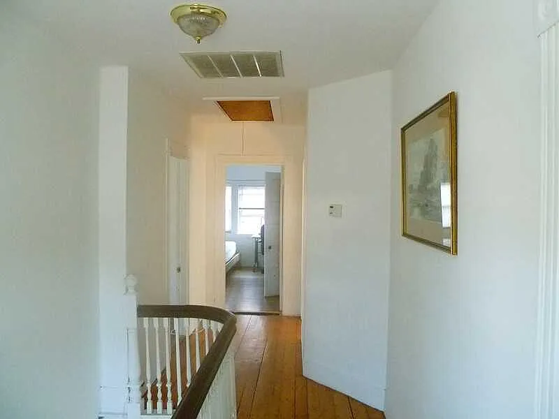 7 bed, $7,200 — Photo 2