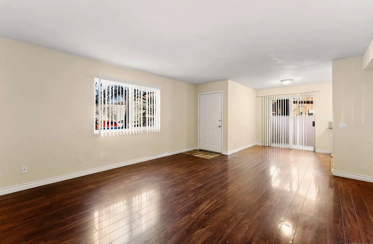 2 bed, 806 sqft, $1,500 — Photo 1