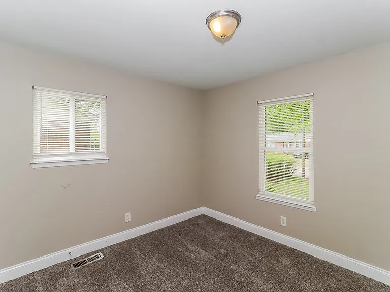 617 Gentle Breeze Dr — Photo 9