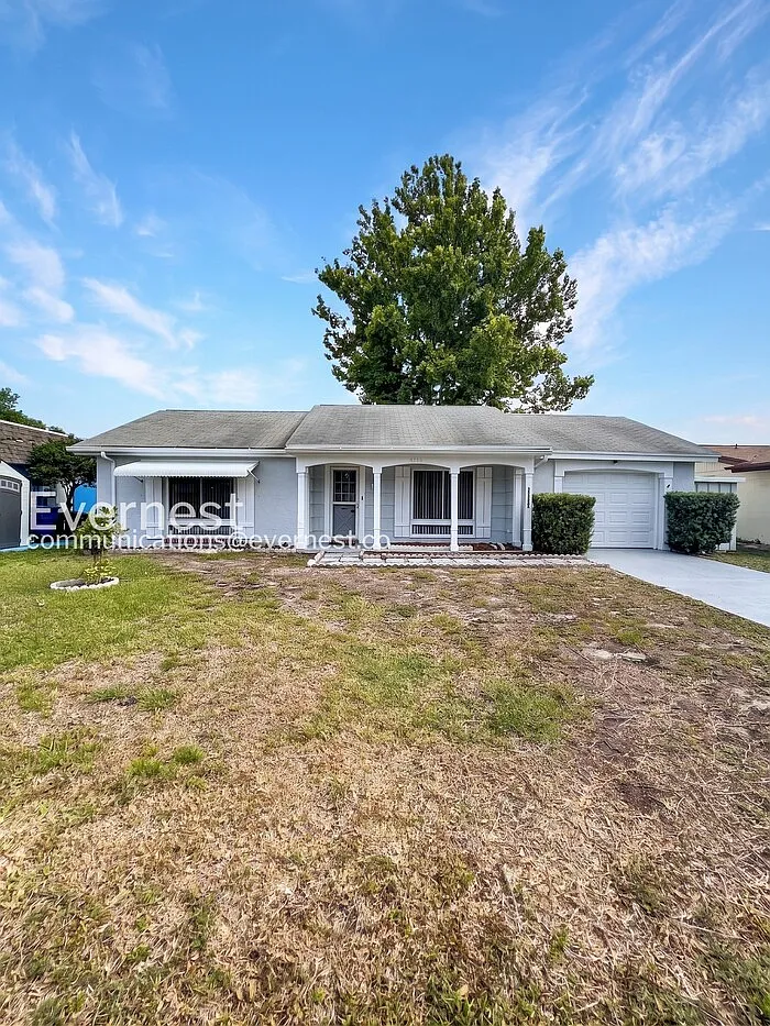 2 bed, 1.5 bath, 1068 sqft, $1,599 — Photo 1