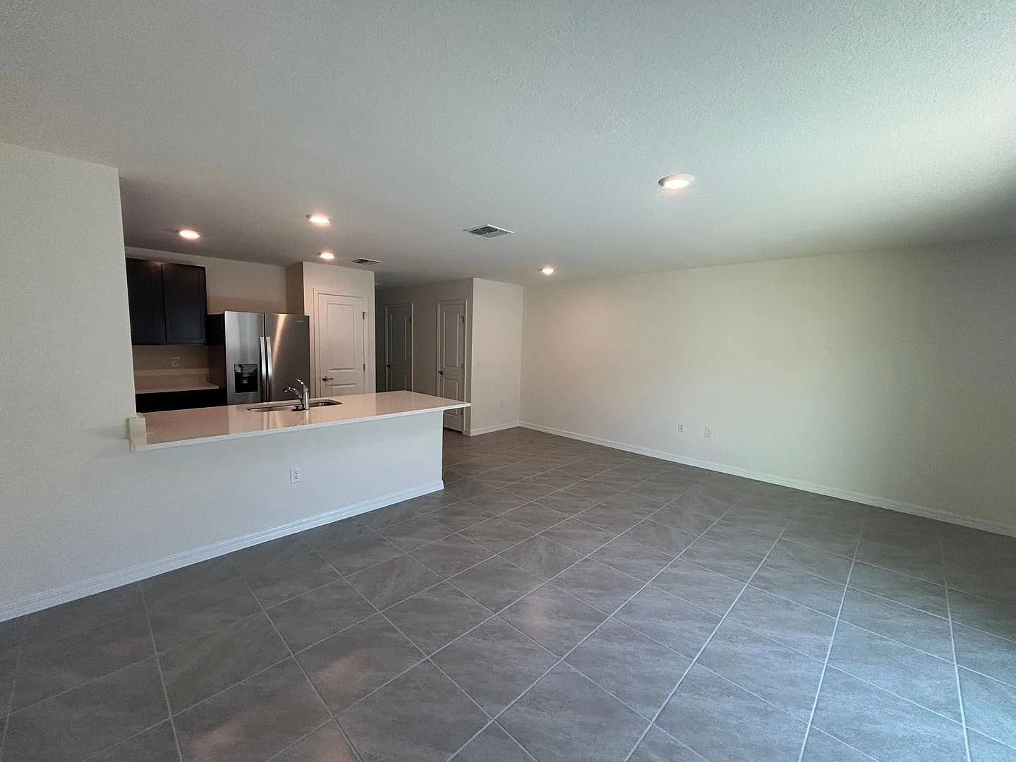3/2 Townhouse, Great Location — Photo 4