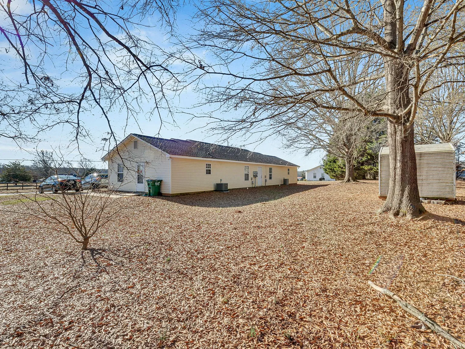 2 bed, 1105 sqft, $1,425 — Photo 2