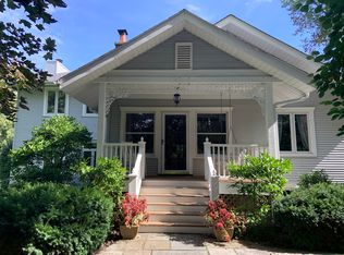 9 Sunset Ave, West Chicago, IL