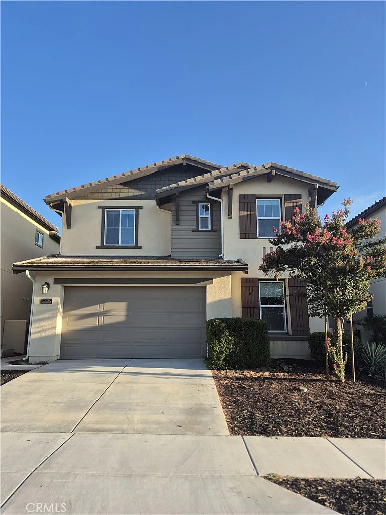 4 bed, 3.5 bath, 2427 sqft, $3,500 — Photo 1