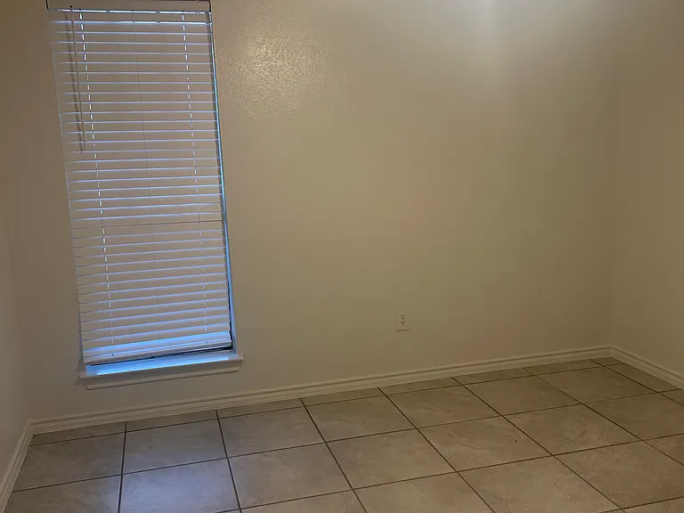 8832 Saint Thomas Cir — Photo 18
