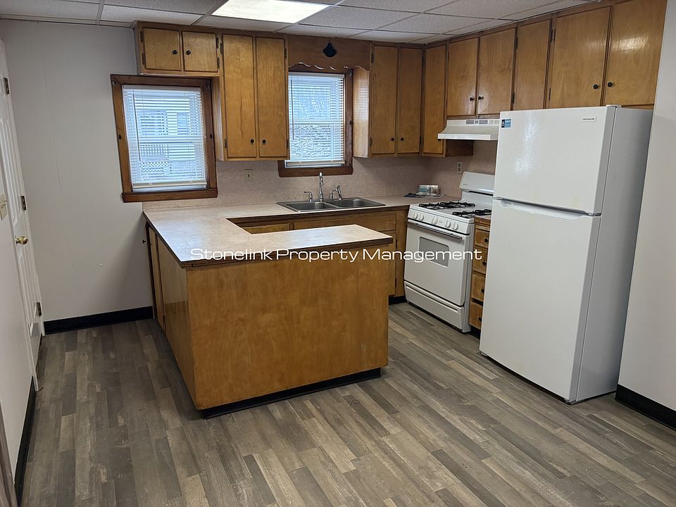 1st image of 125-127 Pond St #1