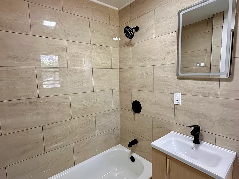 1460 Parrish Ave #2 — Photo 8