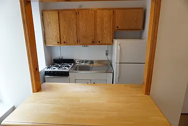 Rented by Siderow Residential Group