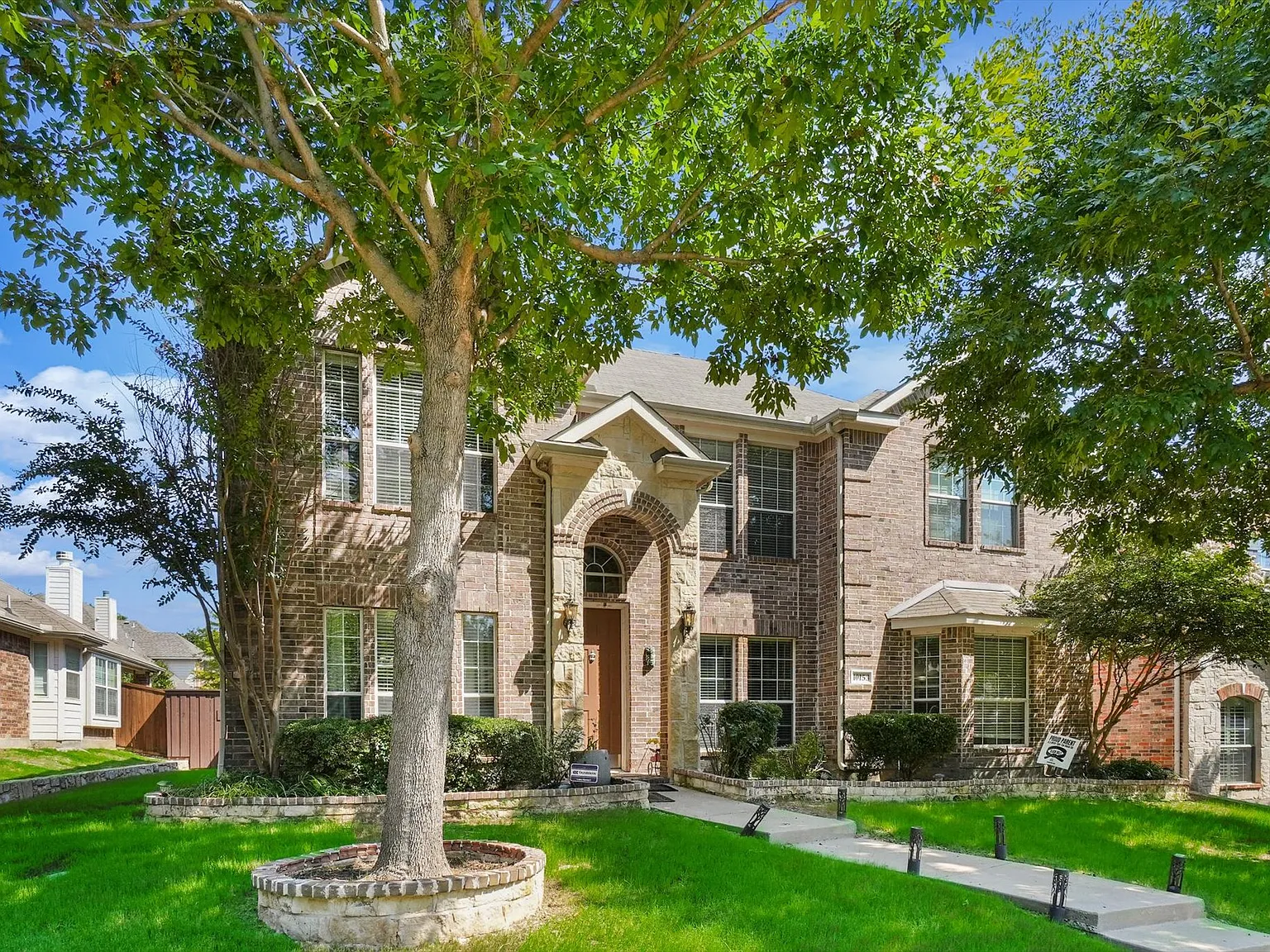 5 bed, 3614 sqft, $3,500 — Photo 2