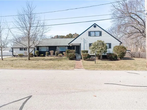 60 Kinne St, West Warwick, RI 02893