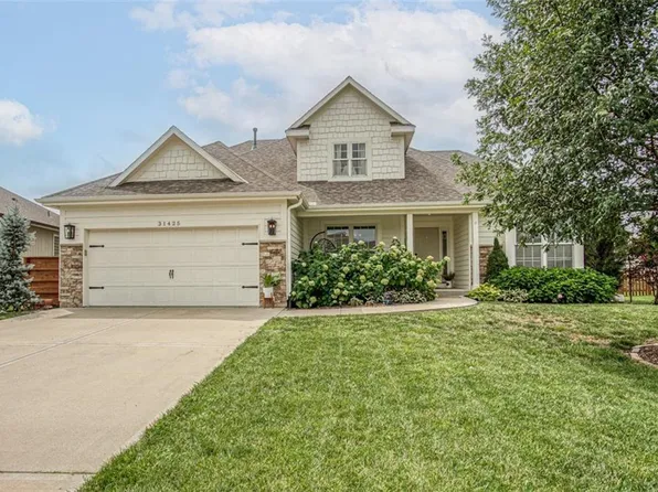 31425 W 85th St, De Soto, KS 66018