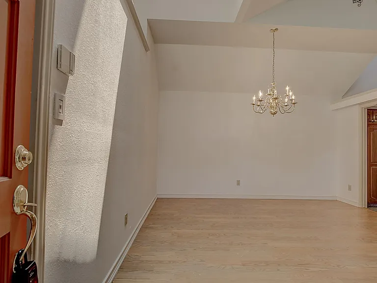 3005 Warm Springs Ln — Photo 6