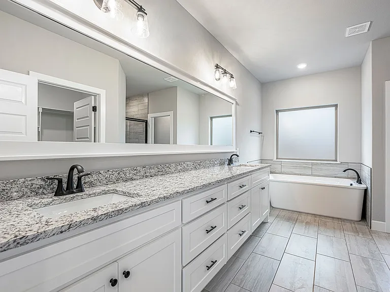 32 Taransay Dr — Photo 10
