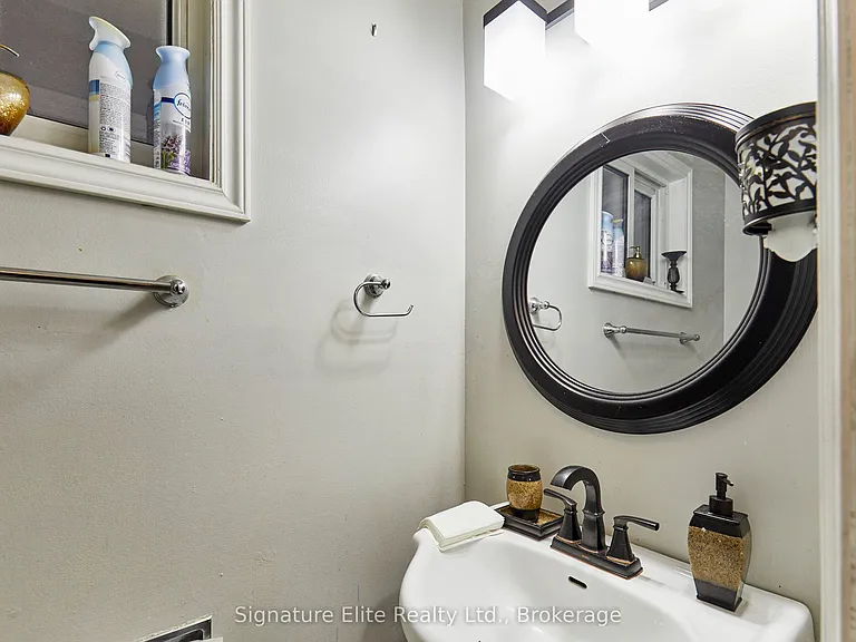 51 Nahanni Ter #MAIN UPPER — Photo 14
