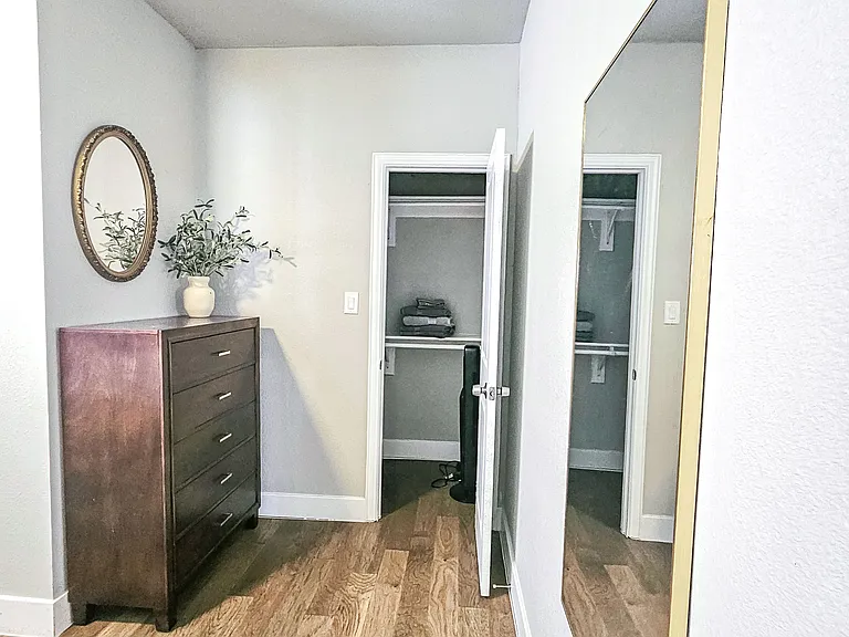 2227 Washington Ave — Photo 16