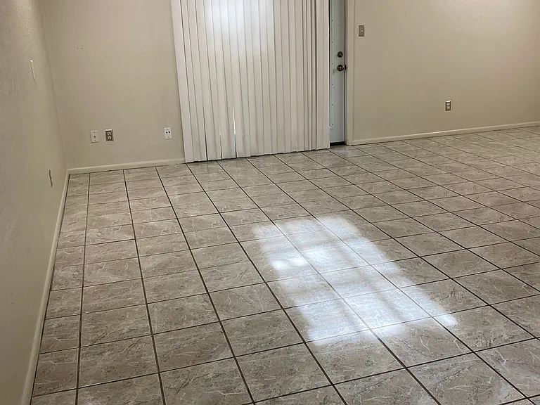 5634 N Meridian Ave — Photo 11