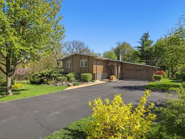 22 Schomer Ln, Plano, IL 60545