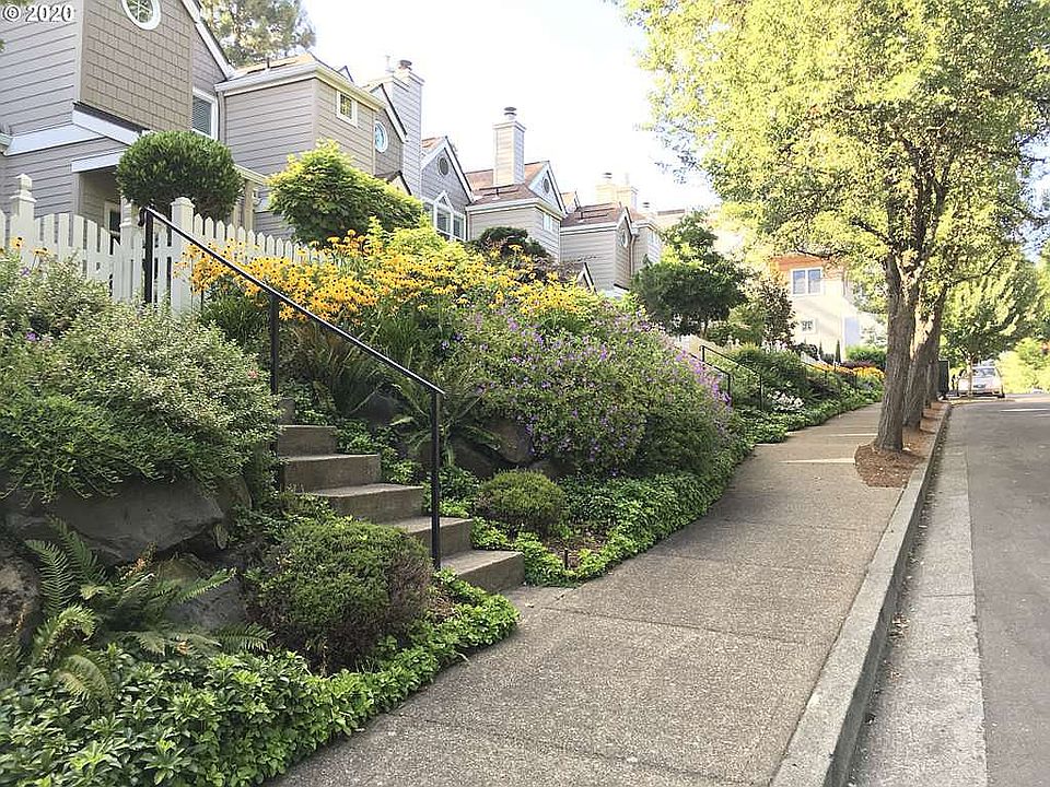 2nd image of 320 4th St