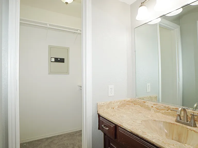 7113 Ridgeview Dr — Photo 16
