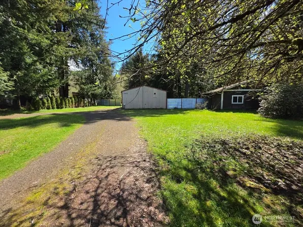 140 NE Evergreen Drive, Tahuya, WA 98588