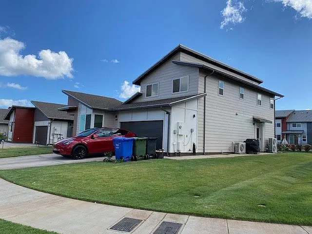 3 bed, 2.5 bath, 1700 sqft, $4,500 — Photo 1