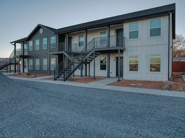201 W Center St #7-12 — Photo 3