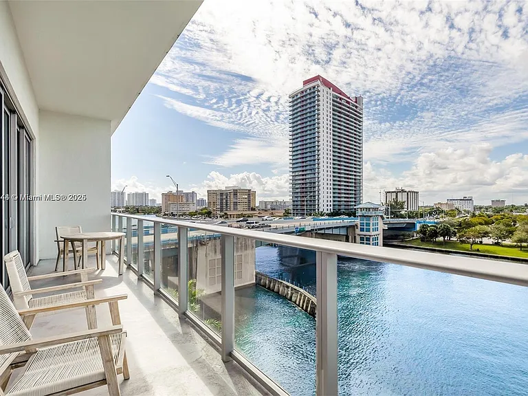 4010 S Ocean Dr #R406 — Photo 2