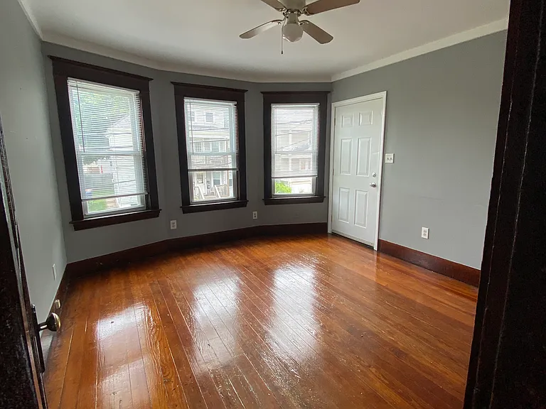 3 Emma St #2 — Photo 9