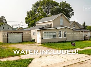 416 3rd St #B, Oconto, WI 54153